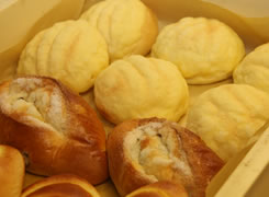 神戸の手作りのパン屋さんホルスのパン 写真